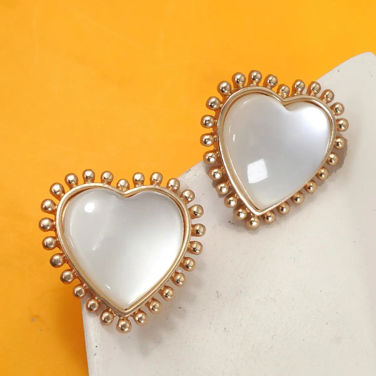 Cateye Heart Stud Earrings