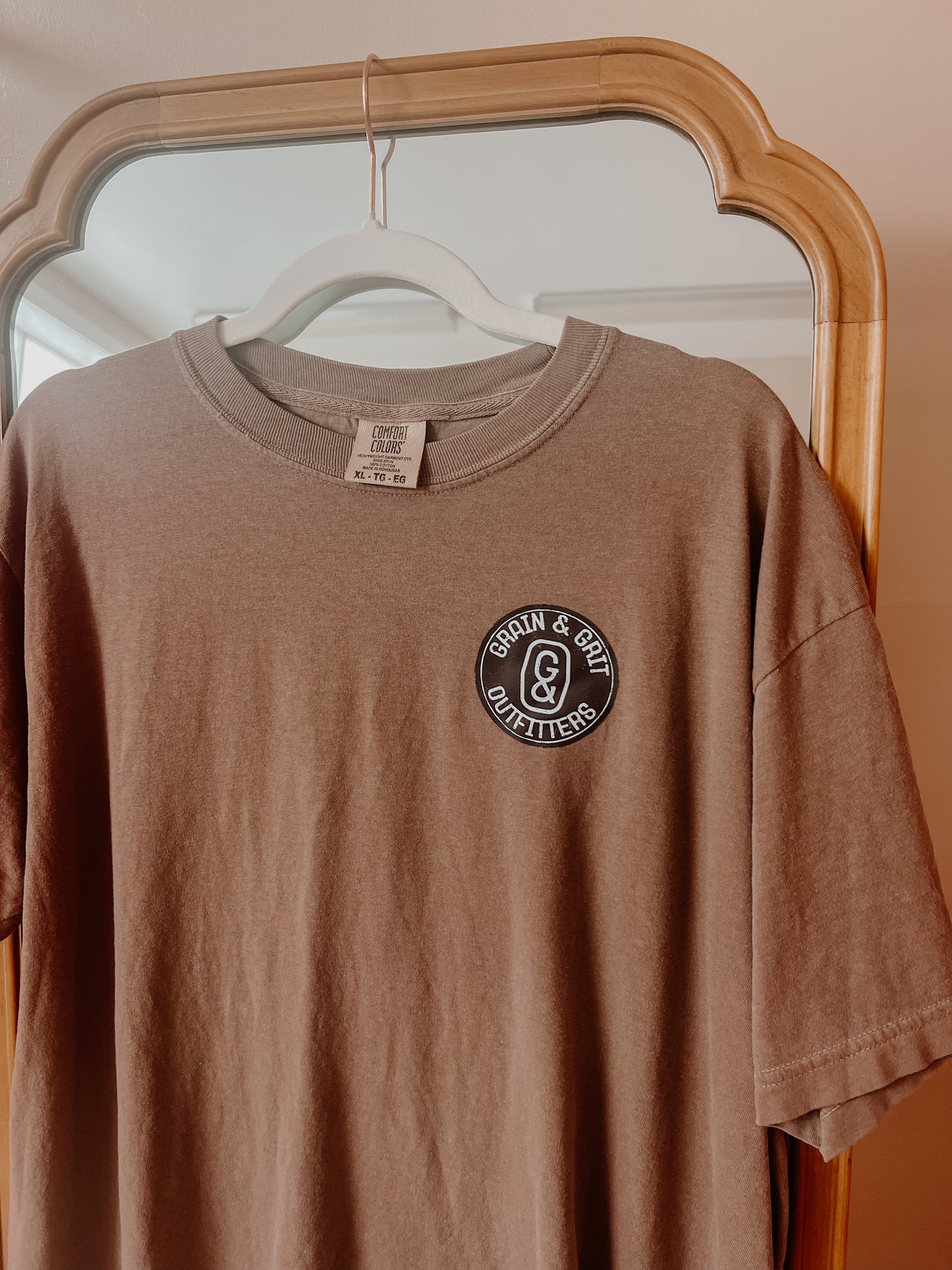 Huntin' Dog Tee | Grain & Grit Outfitters